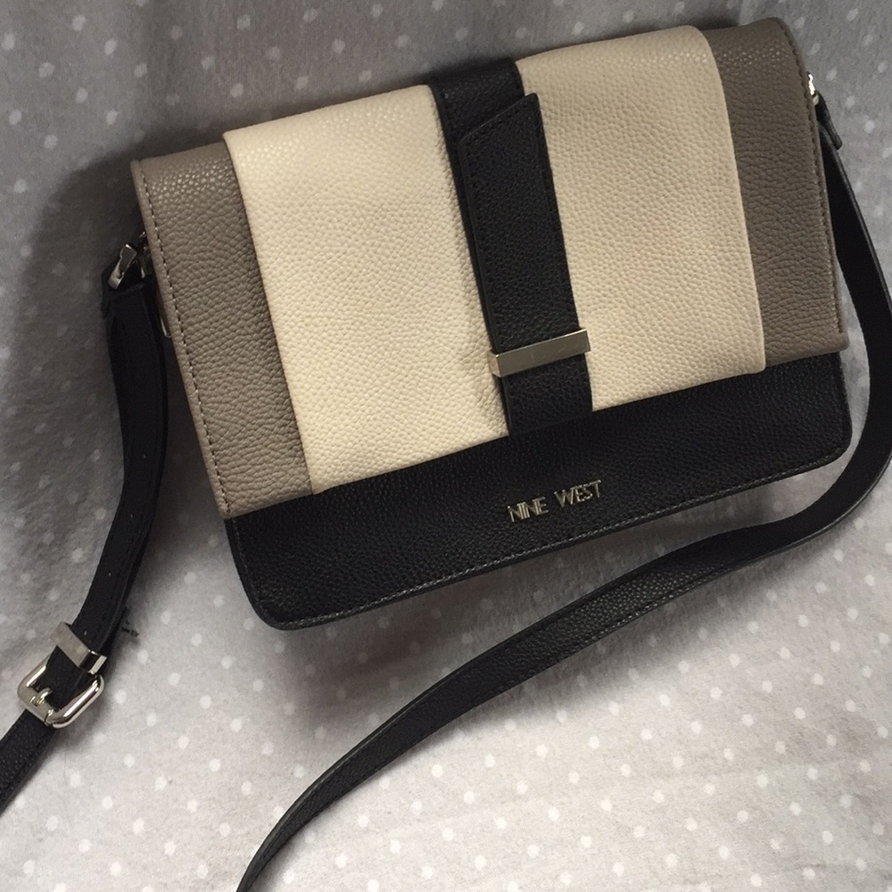 ❌DONATED!❌Nine West Crossbody Bag